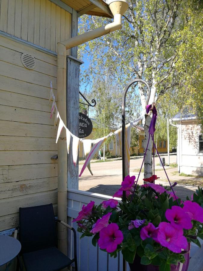 우시카우풍키 Kirkkokadun Amanda Ja Olga B&B 외부 사진
