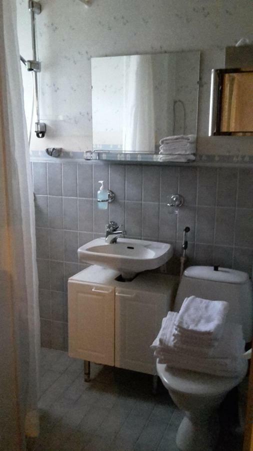 우시카우풍키 Kirkkokadun Amanda Ja Olga B&B 외부 사진